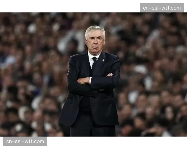 前瞻:国家德比在即,安切洛蒂演练五中场阵型应对巴萨新控球体系 前瞻:国家德比在即,安切洛蒂演练五中场阵型应对巴萨新控球体系