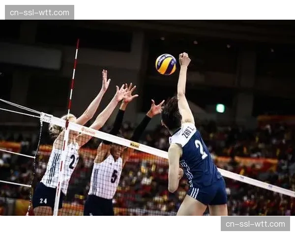 特写镜头：VAR长时间审核后取消塞尔塔进球，引发主场球迷强烈不满